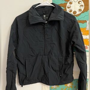 all in motion Cropped Black Windbreaker Size S